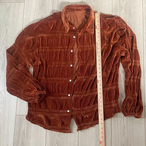 Textured Shirred Velvet Button-Up Shirt Women's Brown Winter Classic Y2K 90s - Picture 4 of 7